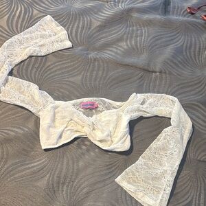 Edikted Lace Off-Shoulder Top